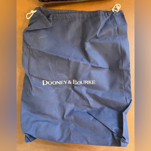 Dooney and Bourke Vintage 🎉HP🎉 GUC top zip shoulder hand bag in brown leather - Picture 13 of 15